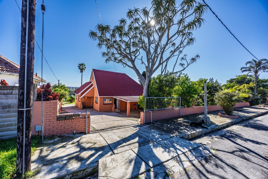 7 Bedroom Property for Sale in Greenfields Eastern Cape